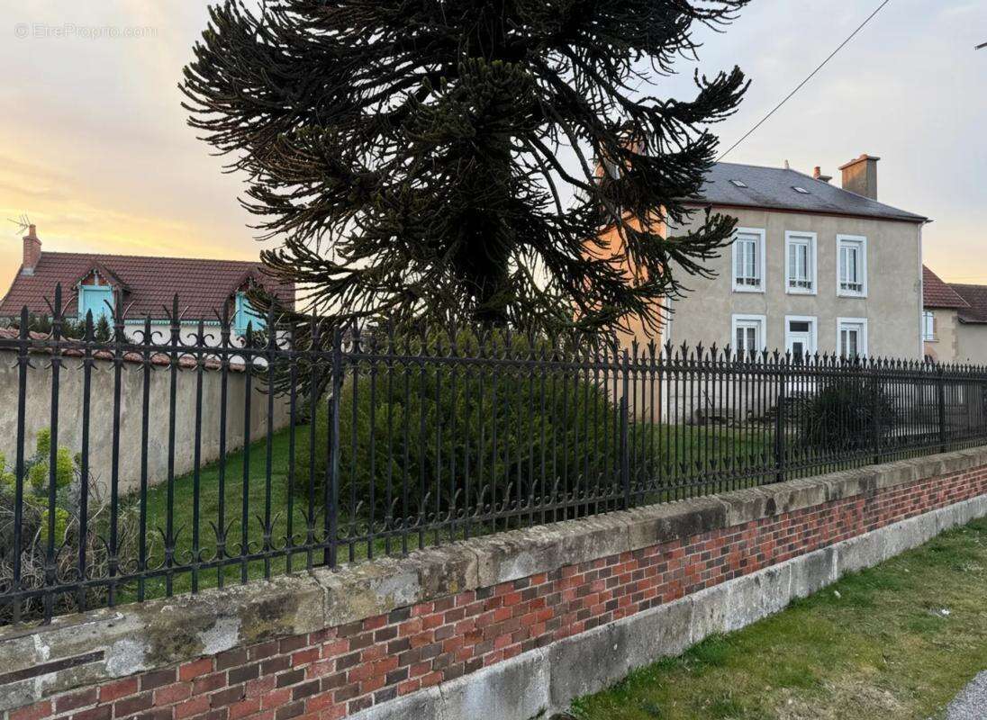Maison de Maître 5 pièces 134 m² à Tronget avec Pré et Étables - photo 20