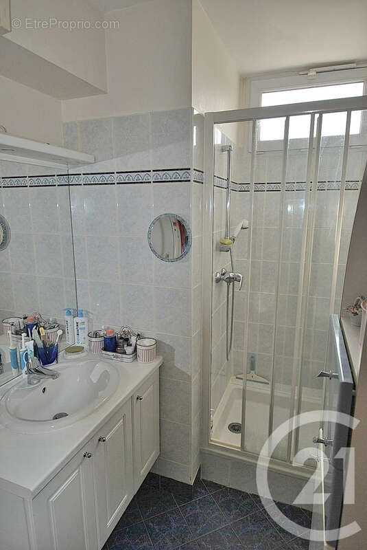 Appartement à SAINT-MAUR-DES-FOSSES