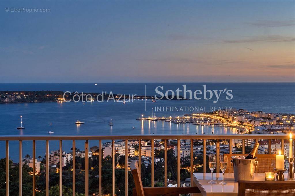 Appartement à CANNES