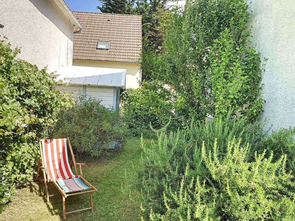 Maison à JULLOUVILLE