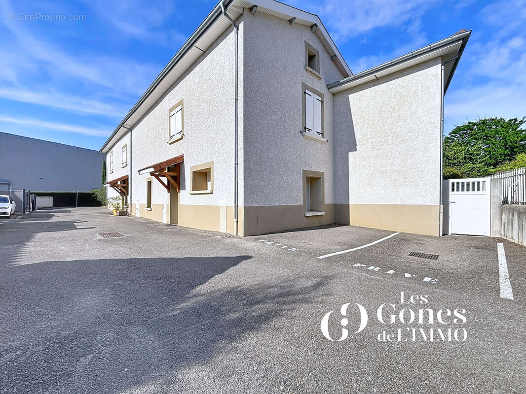 CRAPONNE   Appartement T4 Duplex de 97 m2 Carrez + 21 m2 utiles   Jardin, 2 parkings - photo 21