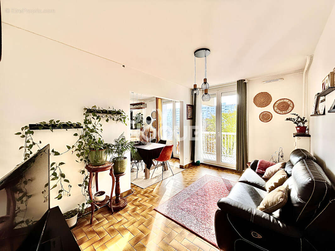 Appartement à VAULX-EN-VELIN