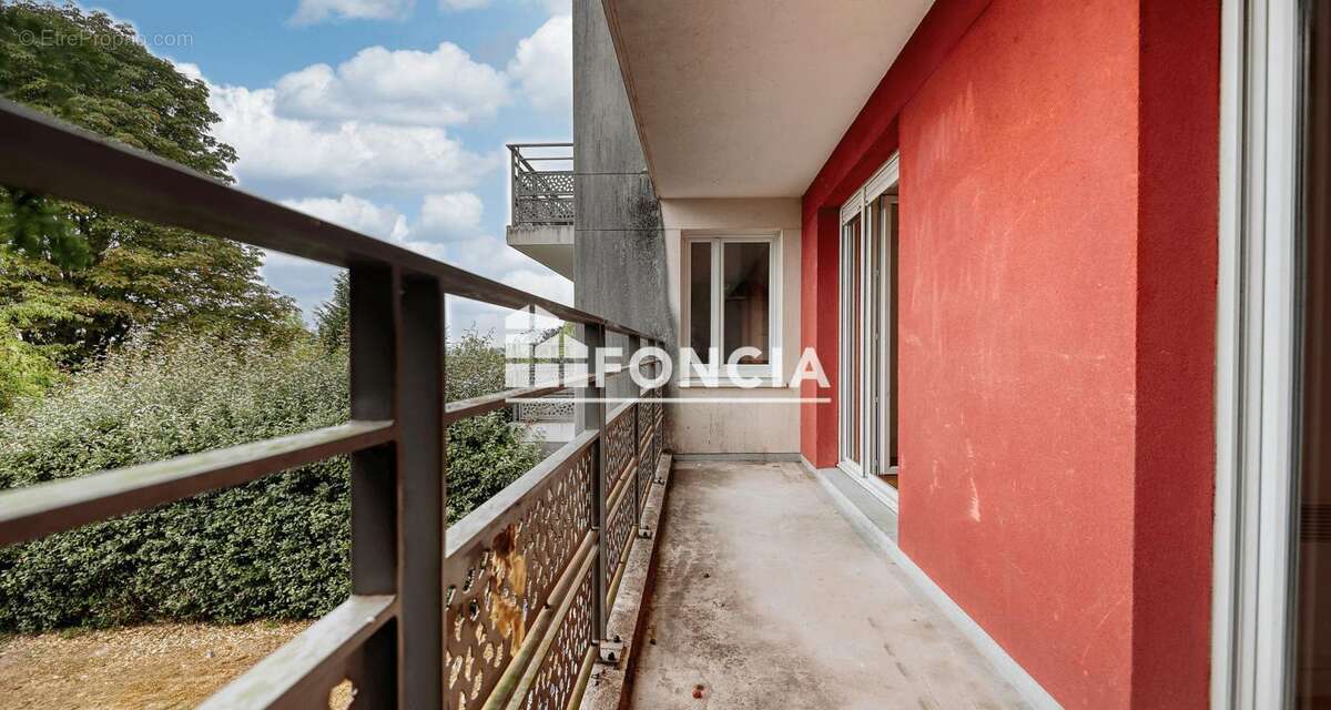 Appartement à CORBEIL-ESSONNES