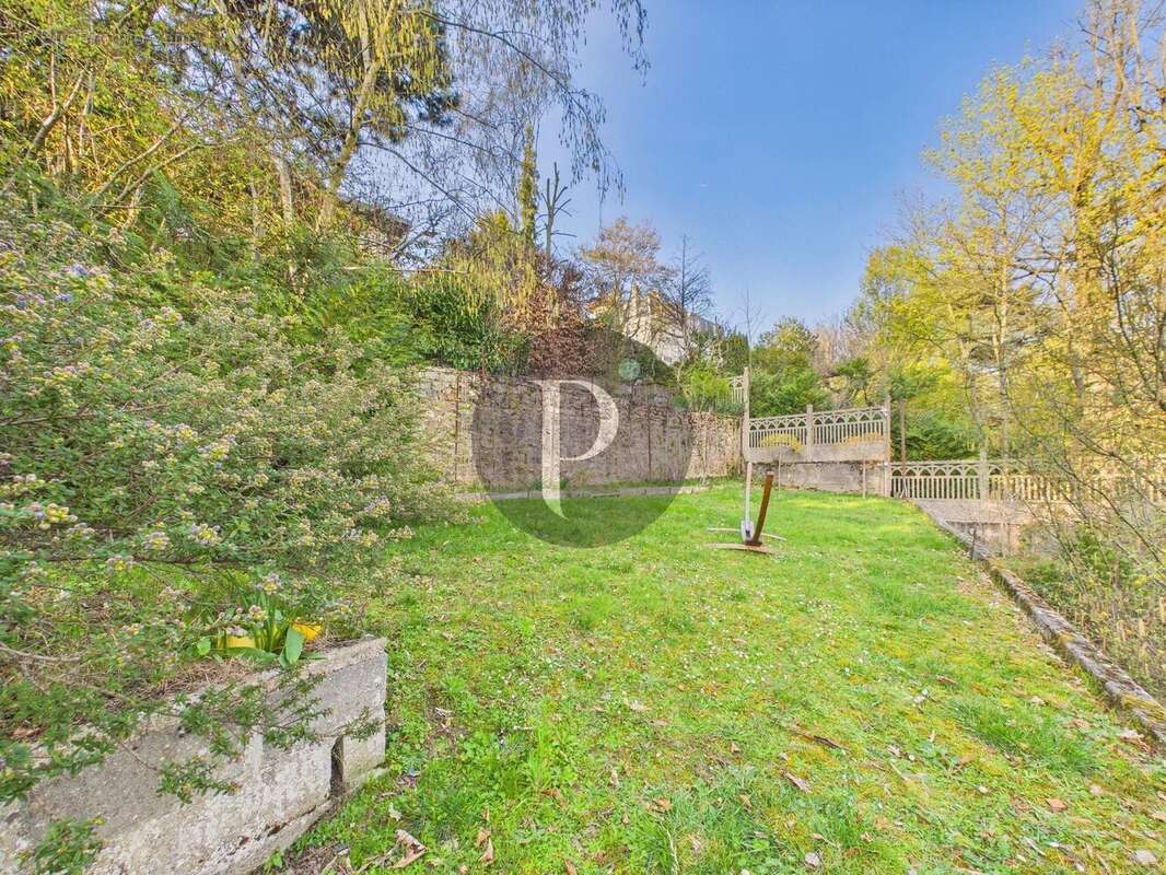 Maison à LE PLESSIS-ROBINSON