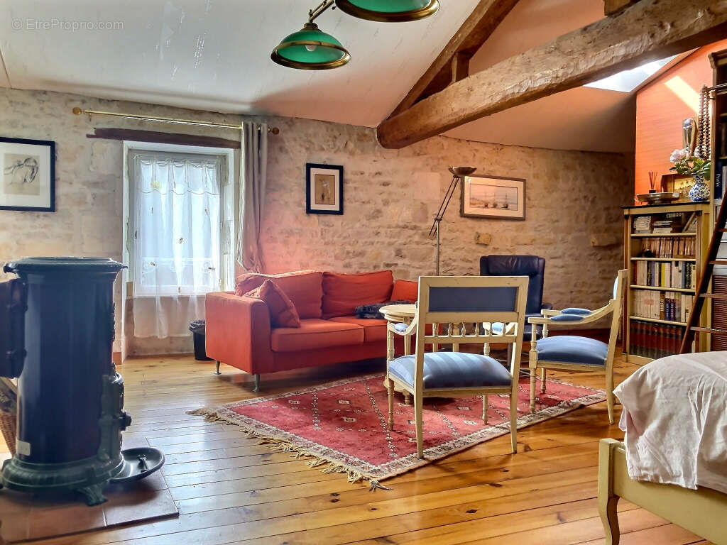 Maison à SAINT-MEDARD-D&#039;AUNIS