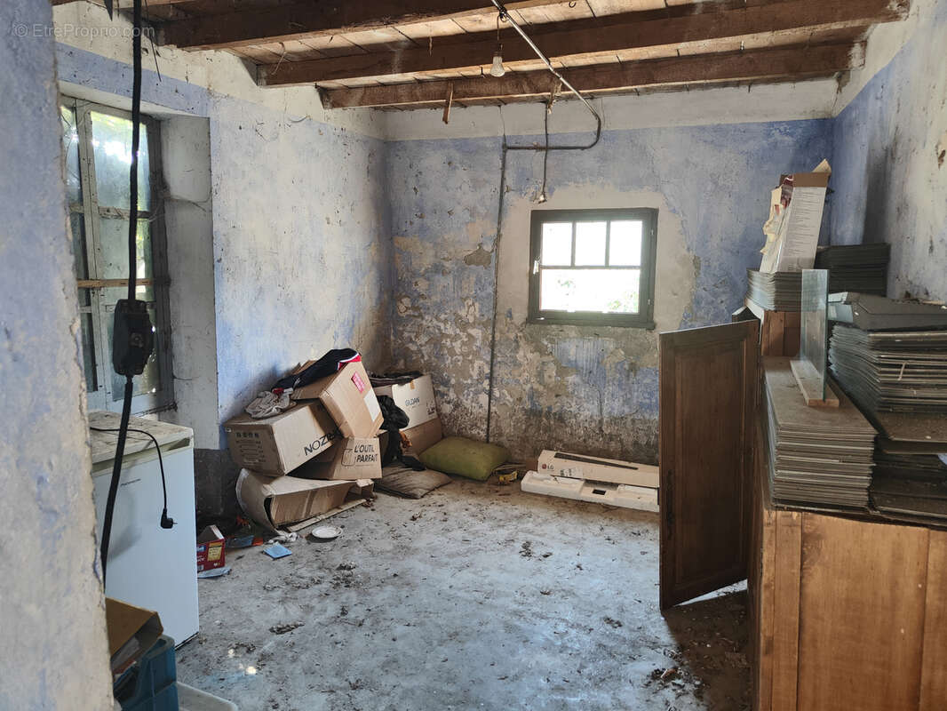 Maison de plain-pied de 76,22 m2 et un mazet - photo 11