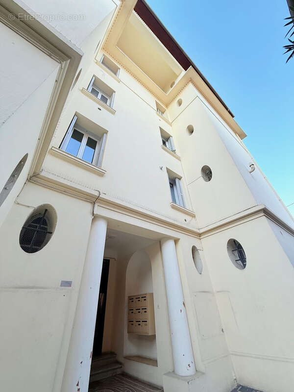 Appartement à LE CANNET