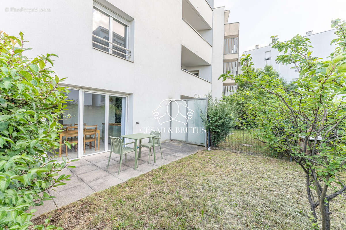 Appartement 36 m² à Saint-Priest  - photo 8