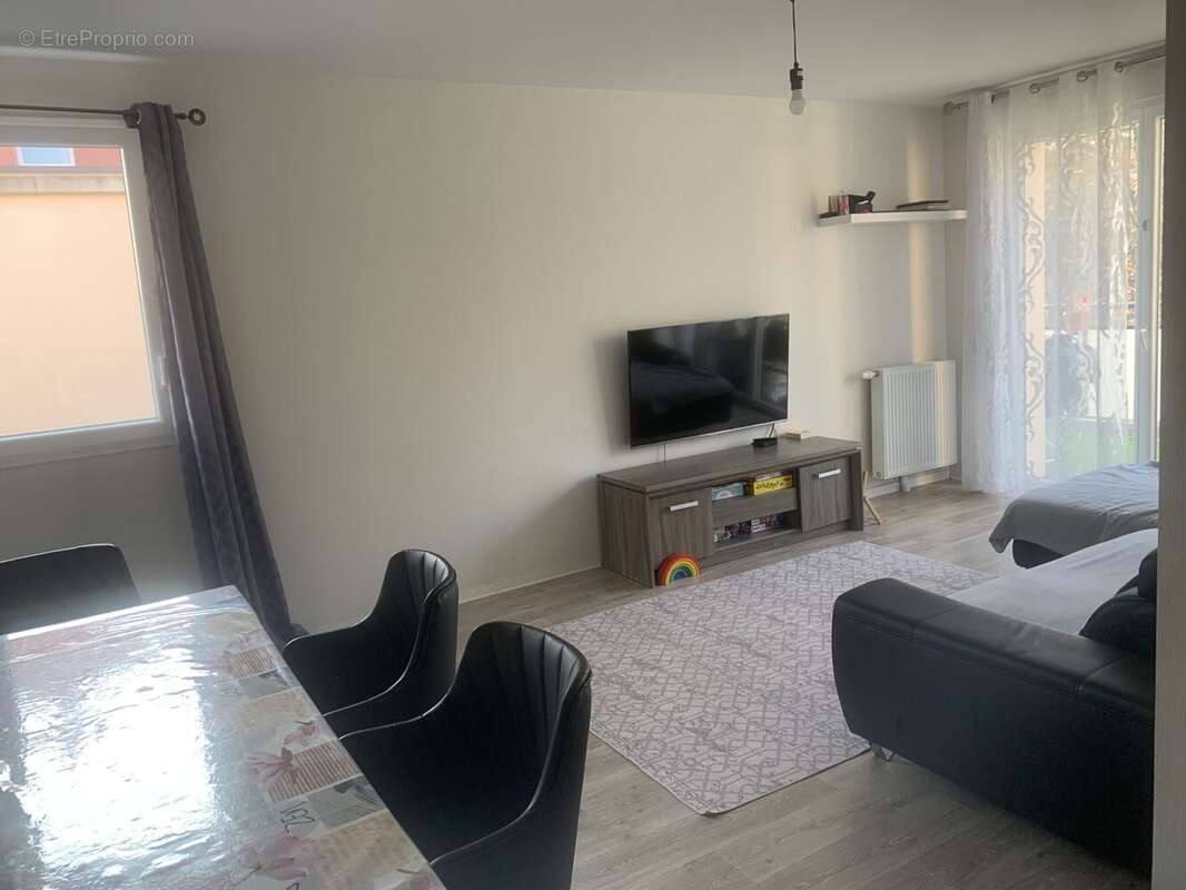 Appartement à CHENOVE