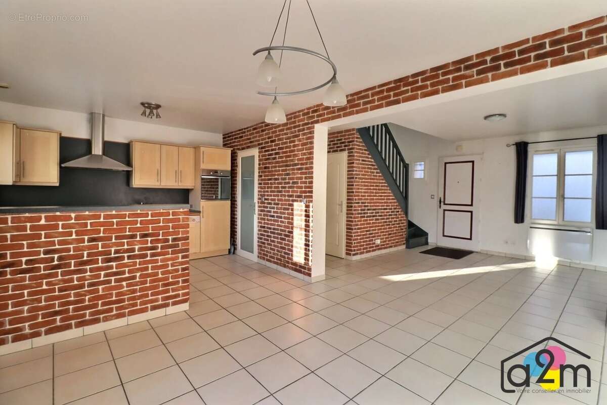 Maison à MONTATAIRE