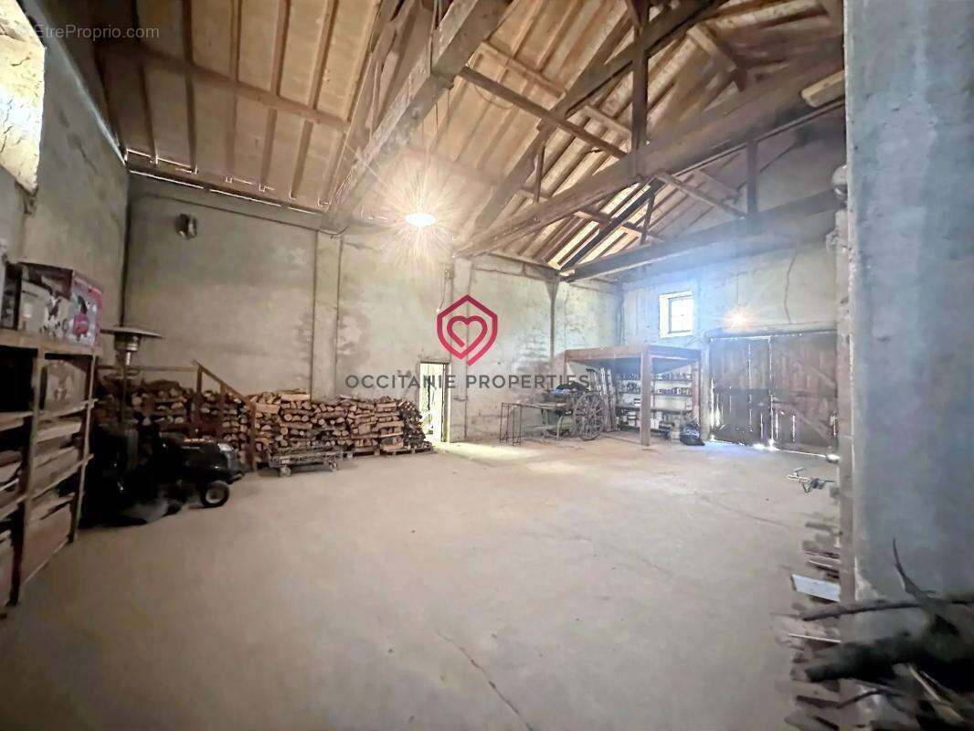 Magnifique maison de ville de caractère au cœur de Miélan,  dépendances et 3 000 m² de terrains - photo 37
