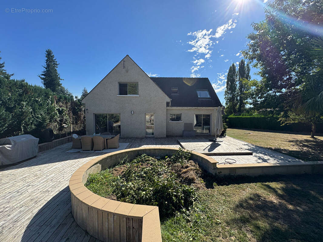 Maison à LES MESNULS