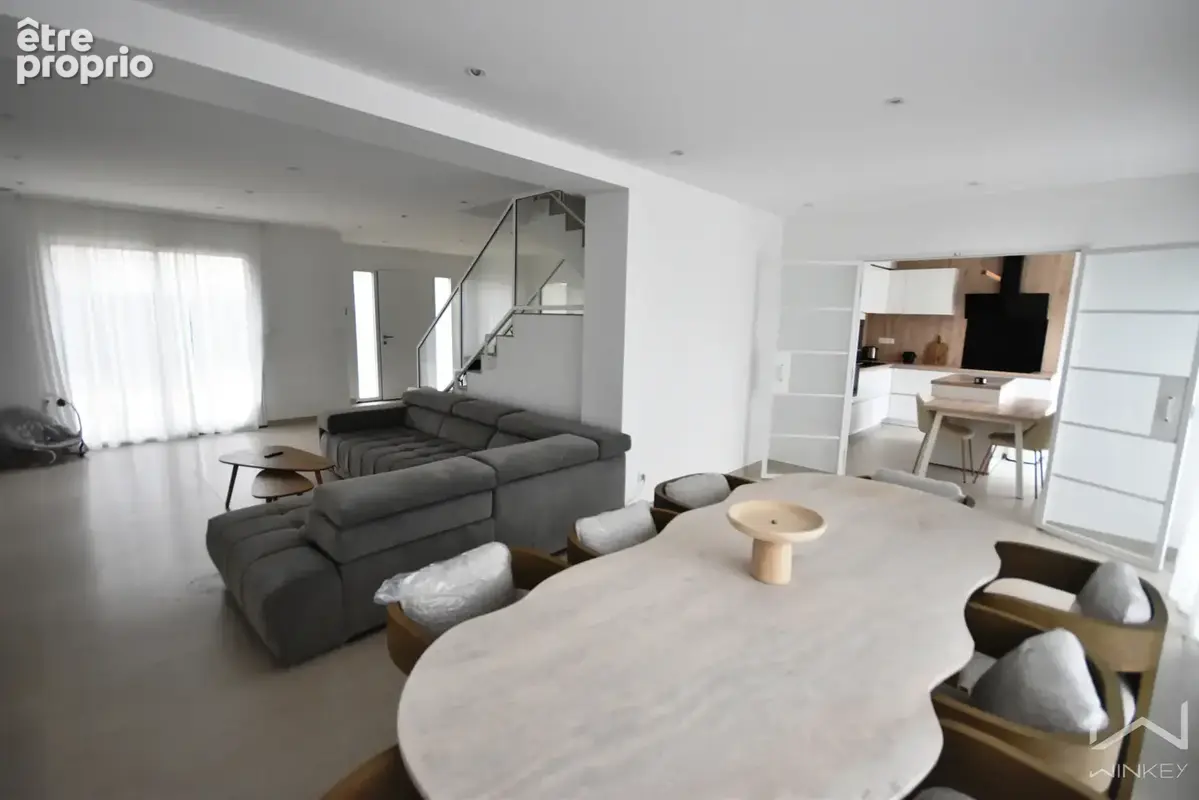Maison récente de 2024 de 175 m2 - 5 chambres - photo 5