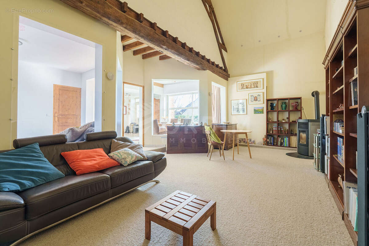 Maison à EGRISELLES-LE-BOCAGE