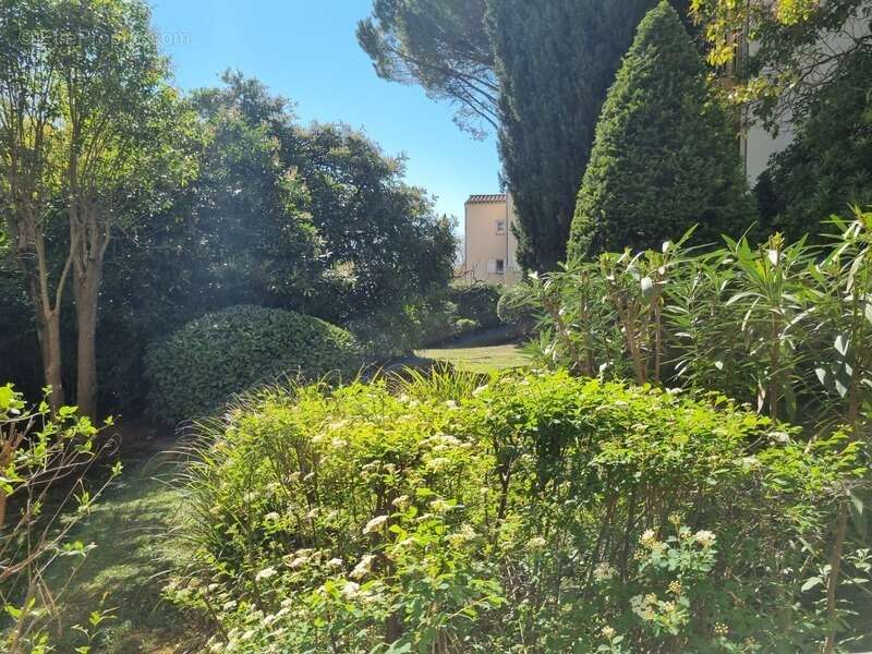 2 pièces AIX EN PROVENCE (13) - Rénové et au calme - photo 9