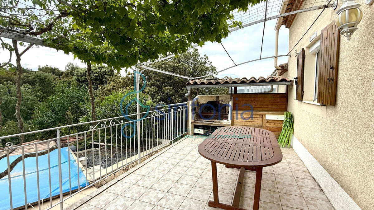 Maison à COLLIAS