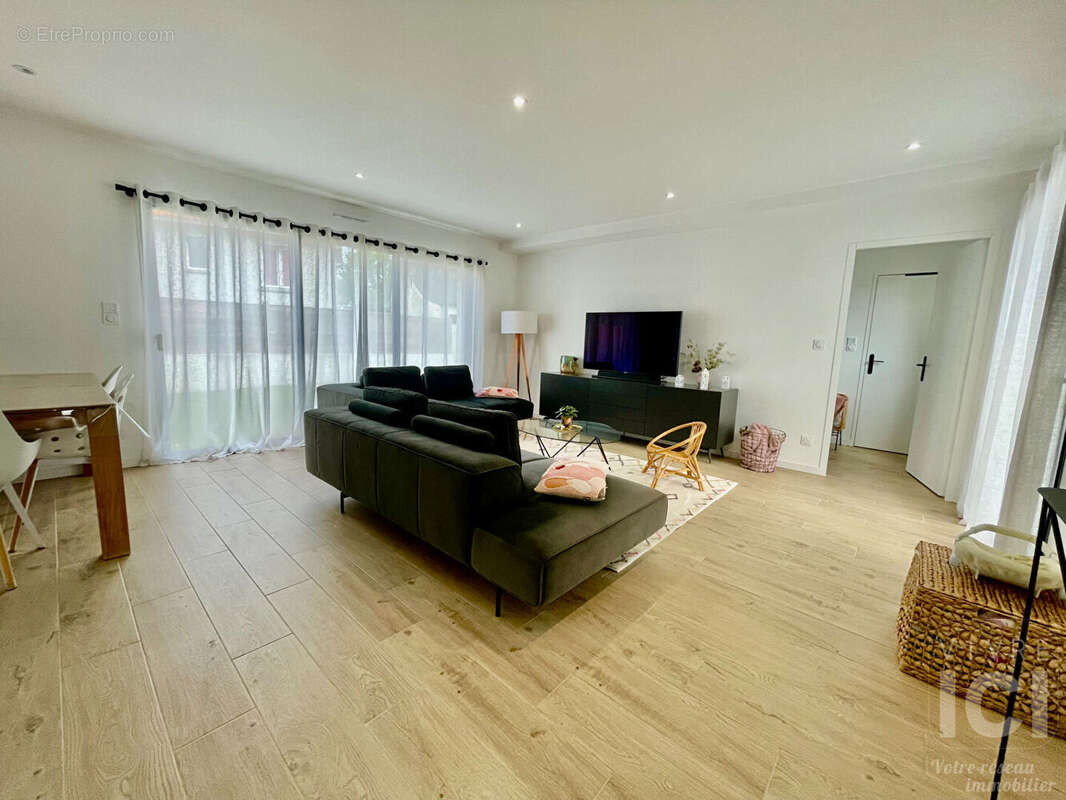 Maison - contemporaine - 140m² - 5 chambres - bourg - photo 10