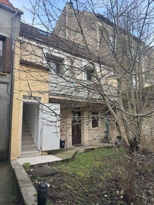 Maison à ETAMPES