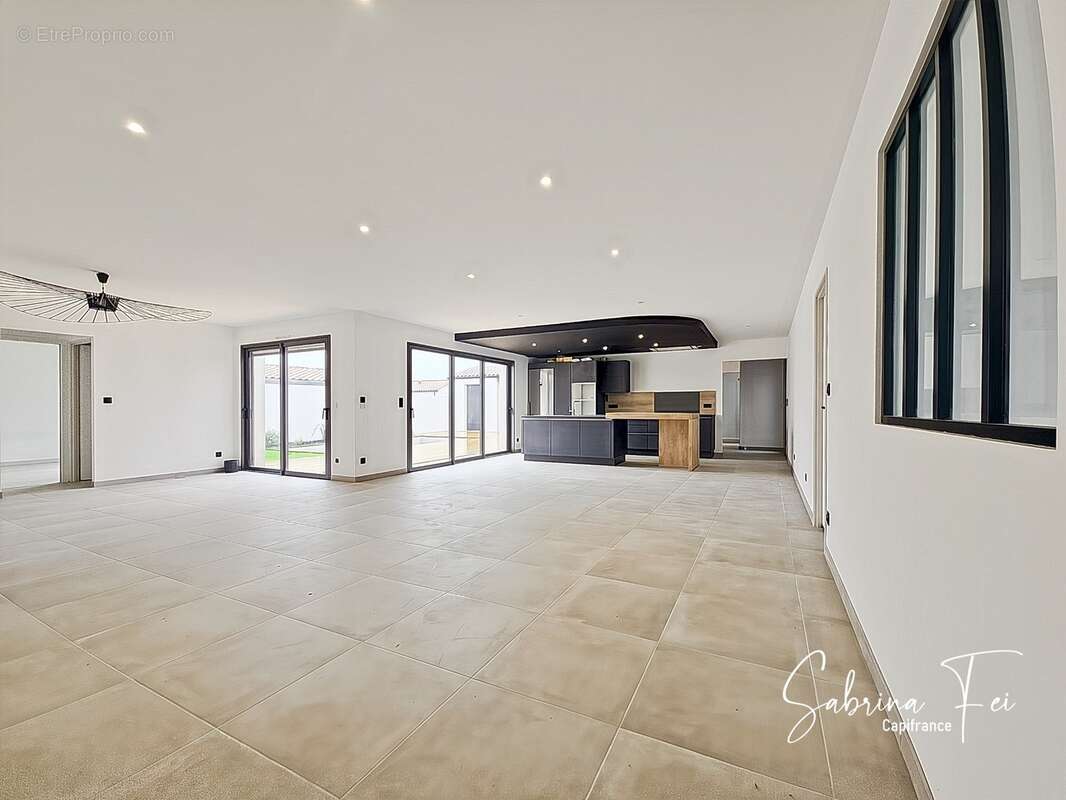 Maison contemporaine de standing – 145 m² environ – Piscine chauffée – Andilly - photo 12