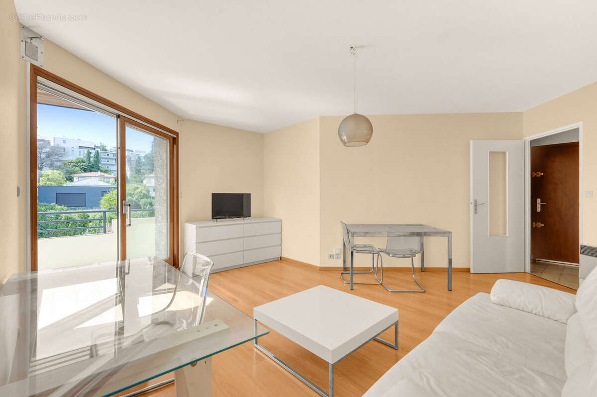 Appartement à RAMONVILLE-SAINT-AGNE