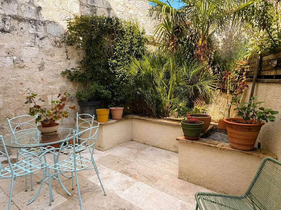 Terrasse intimiste  - Maison à BAGAT-EN-QUERCY