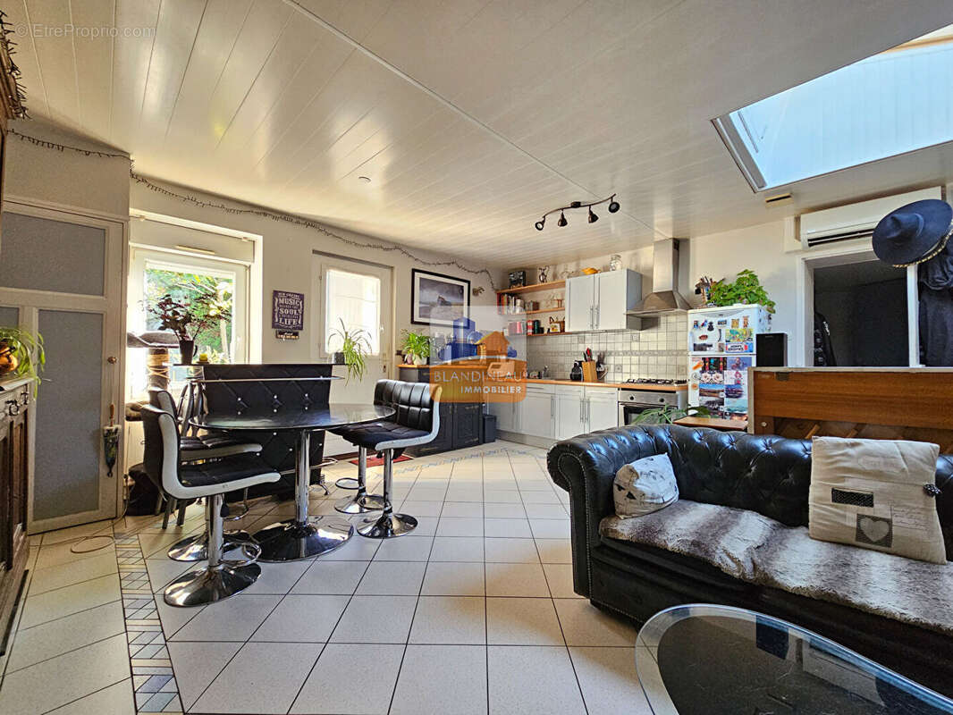 Maison à BOUGUENAIS