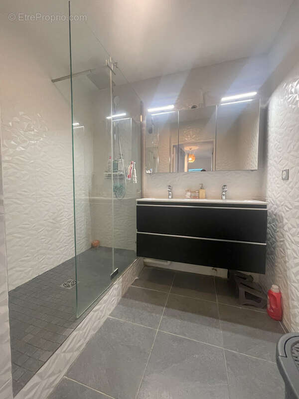 Appartement à MARSEILLE-9E