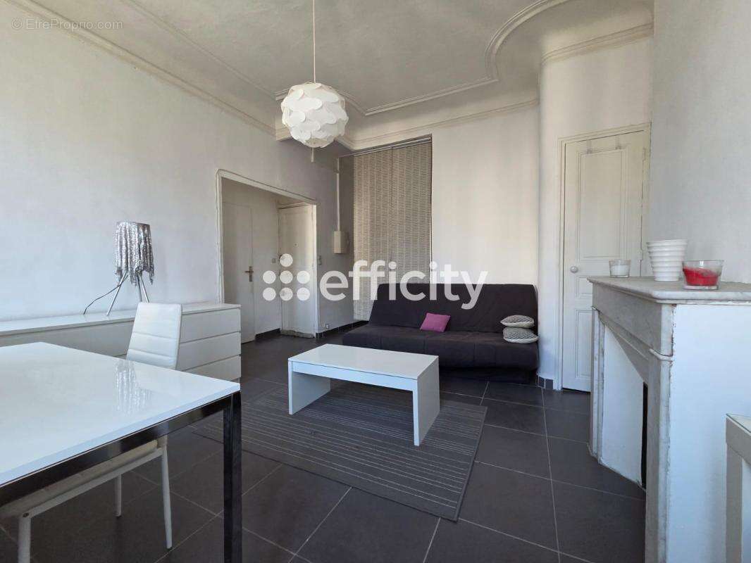 Appartement à MARSEILLE-5E
