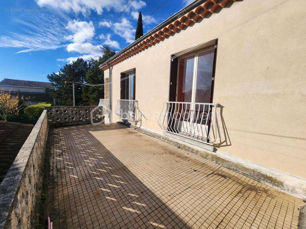 Maison à MONTELIMAR