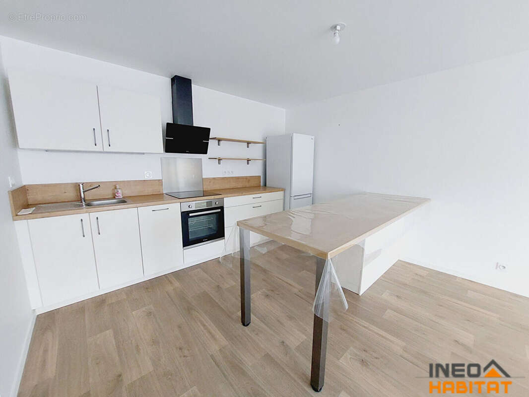 Appartement à MELESSE