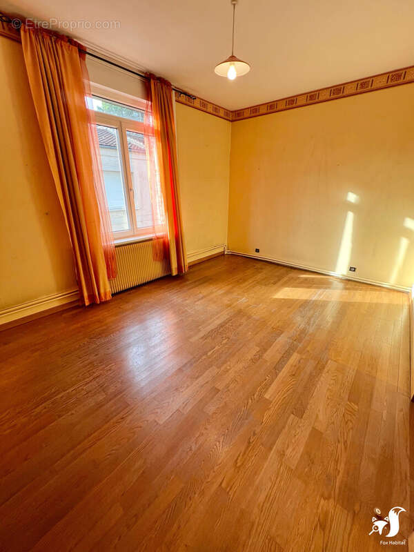 Maison à NEUVILLE-SAINT-REMY