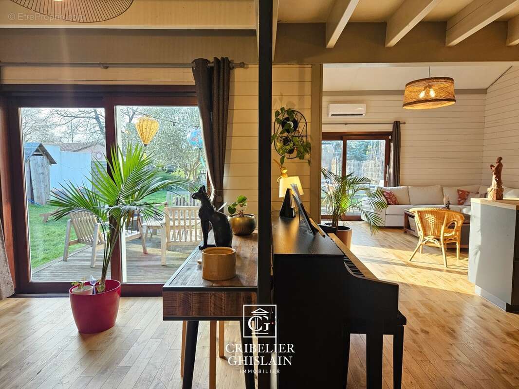 Maison de 135 m² + dépendance 17 M2 – Jardin intime – Terrasse plein sud – Vertou La Bourrelière - photo 10