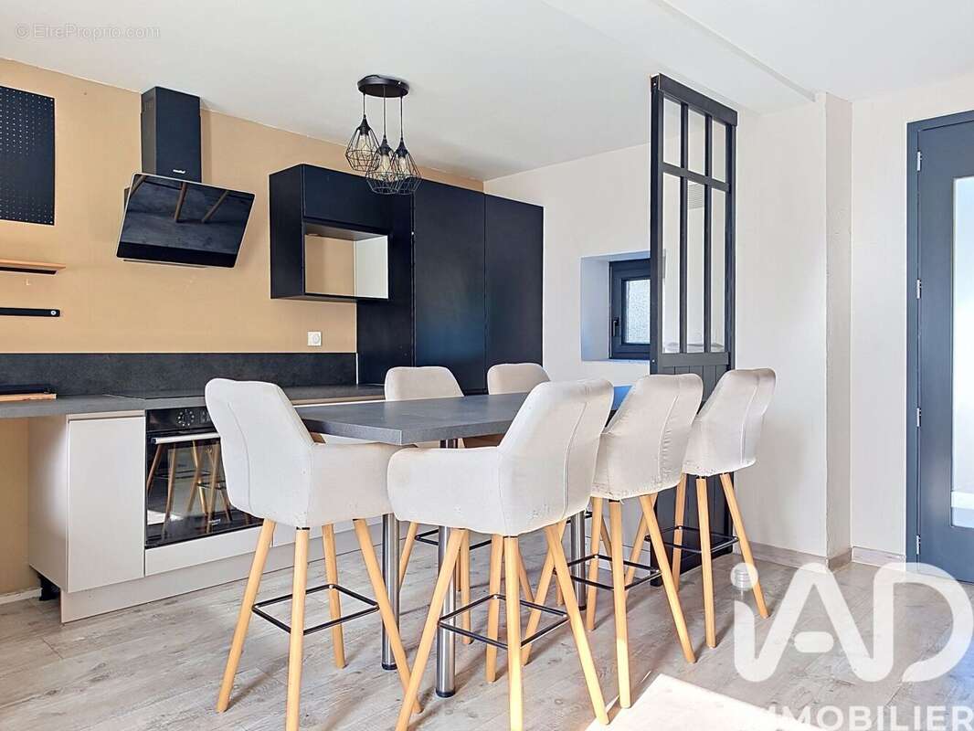 Photo 2 - Maison à GUEREINS