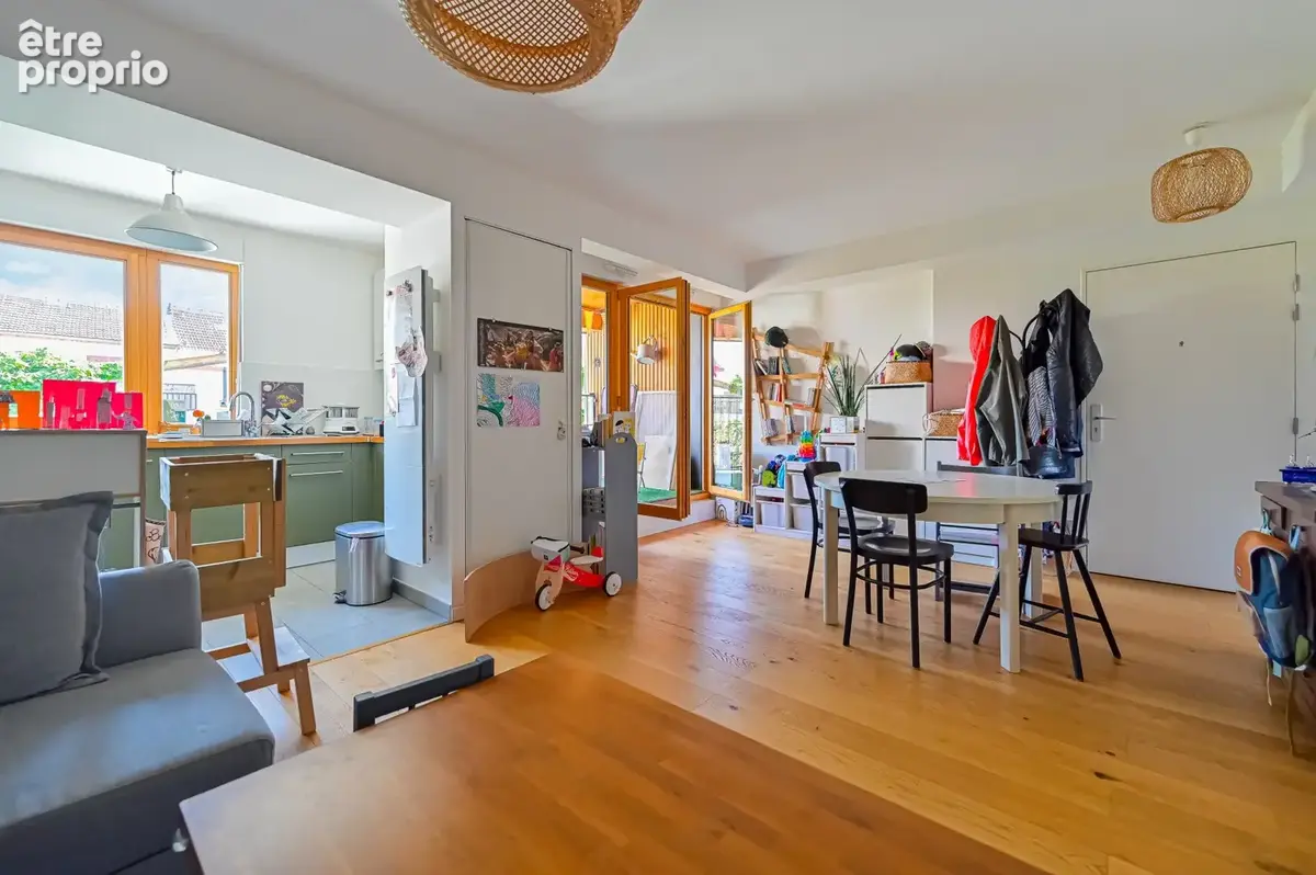 VIS_3067 - Appartement à LES LILAS
