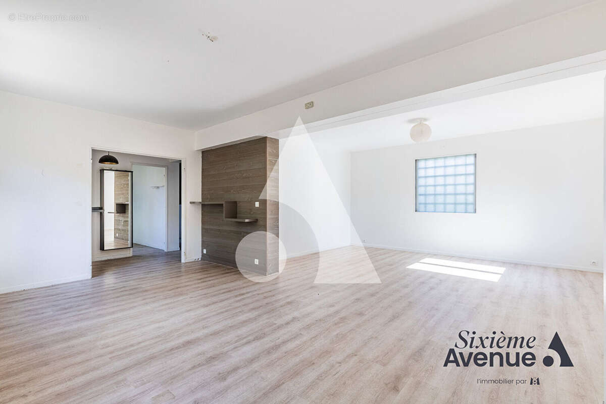 Maison à SAINT-GERMAIN-LES-ARPAJON