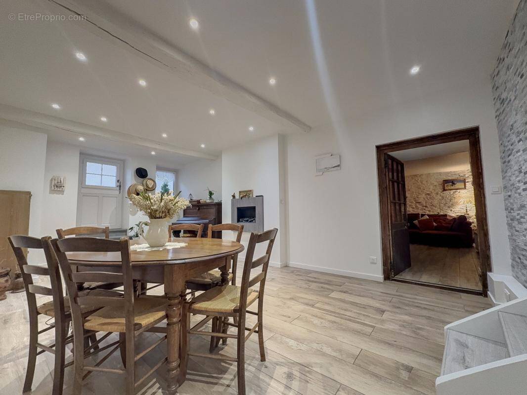 Maison à MESSIGNY-ET-VANTOUX