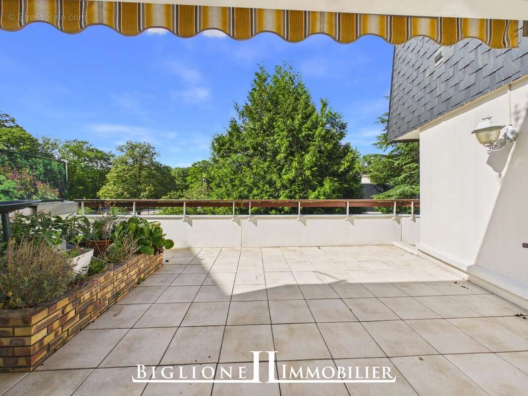 Appartement à COUBRON