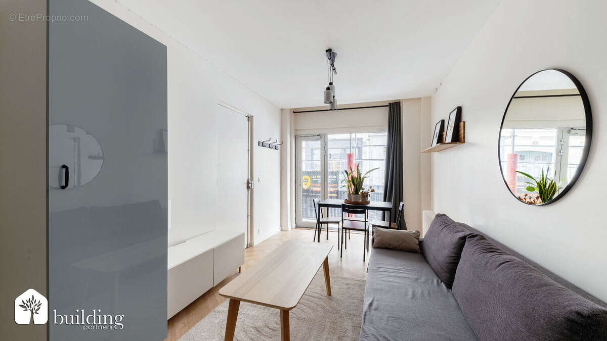 Appartement à PARIS-17E