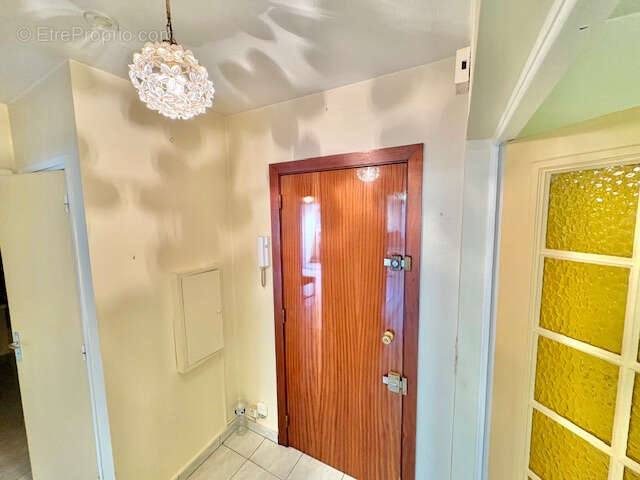 Appartement à MANDELIEU-LA-NAPOULE