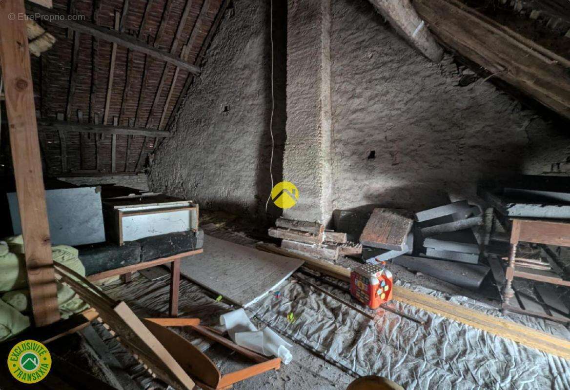 Maison de bourg.Potentiel 150m2 - photo 11