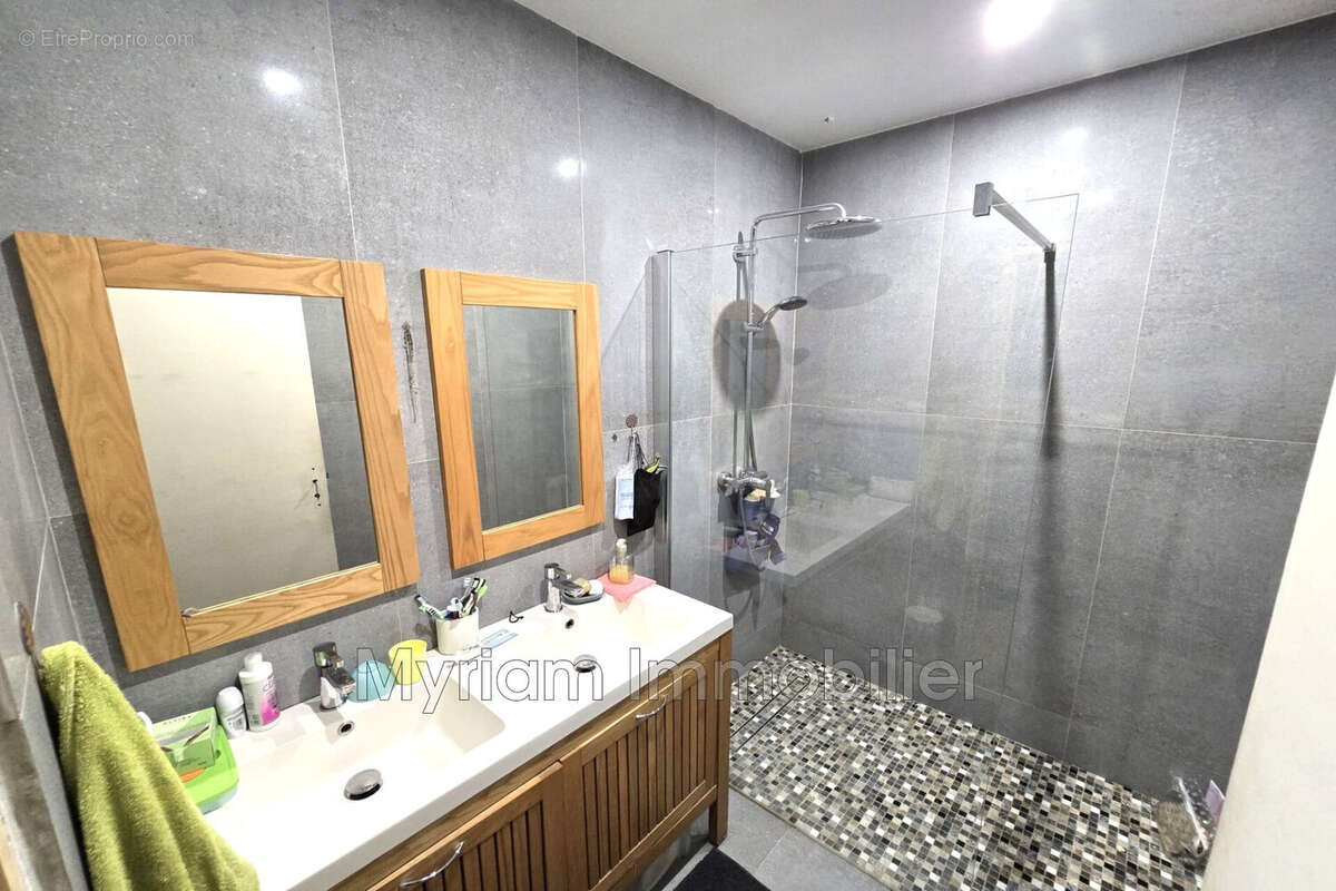 Maison à PEYMEINADE