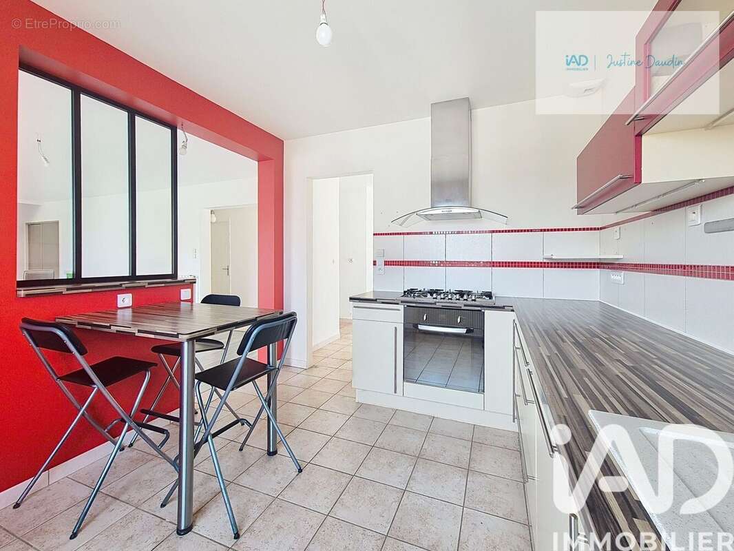 Photo 9 - Maison à LE COUDRAY-MONTCEAUX