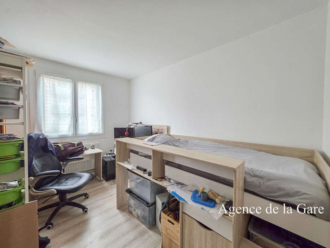 Appartement à LE MESNIL-LE-ROI