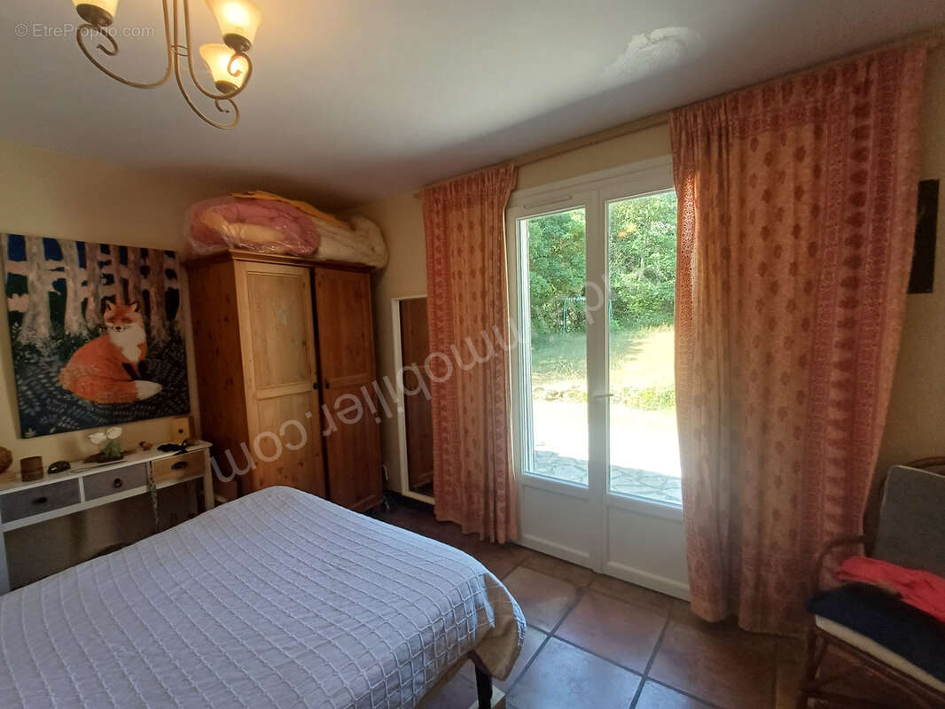 Villa avec garage et jardin sur 1,2 ha - photo 8