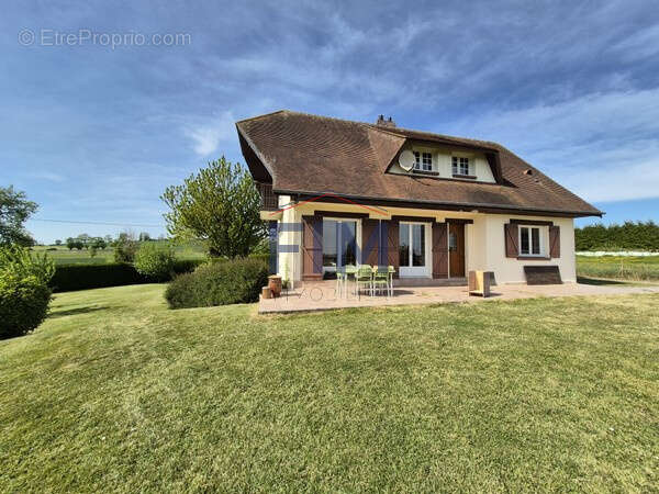 Maison à NEUFCHATEL-EN-BRAY