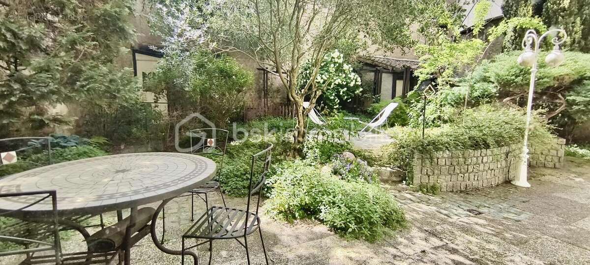 Bien d'exception avec magnifique jardin sur le plateau de Poitiers !!! - photo 10