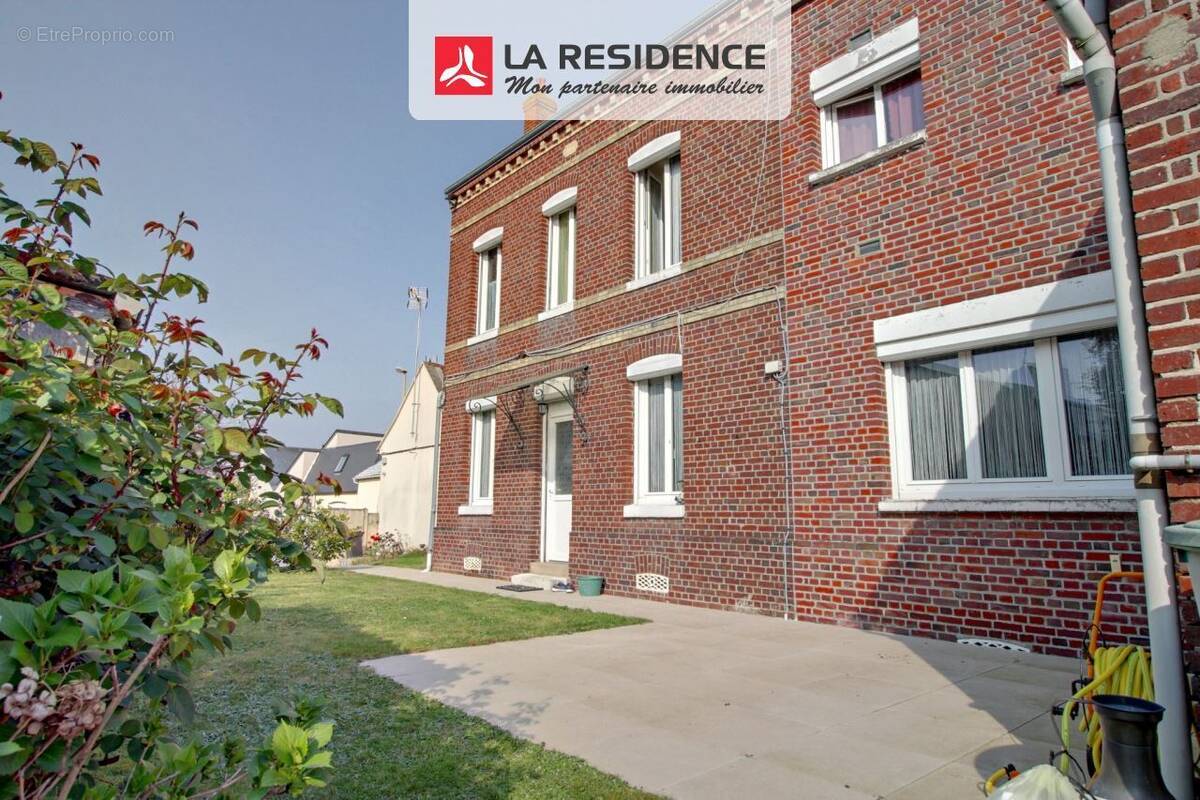 Maison à SAINT-ETIENNE-DU-ROUVRAY