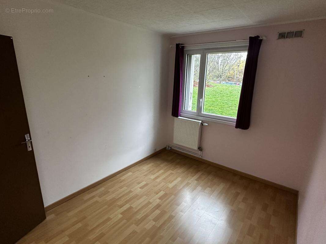 Appartement à MONTIGNY-LE-BRETONNEUX