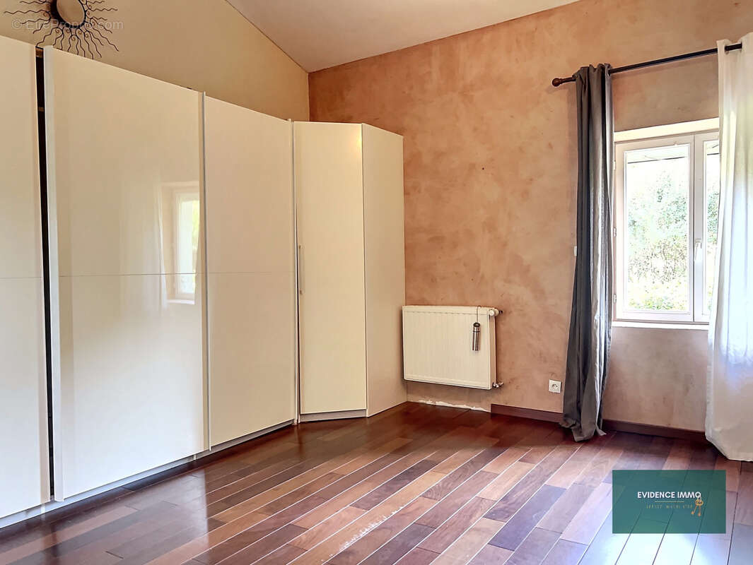 Maison à OYTIER-SAINT-OBLAS