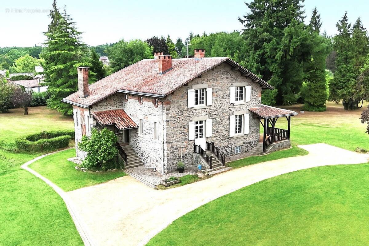 Maison à CHABANAIS